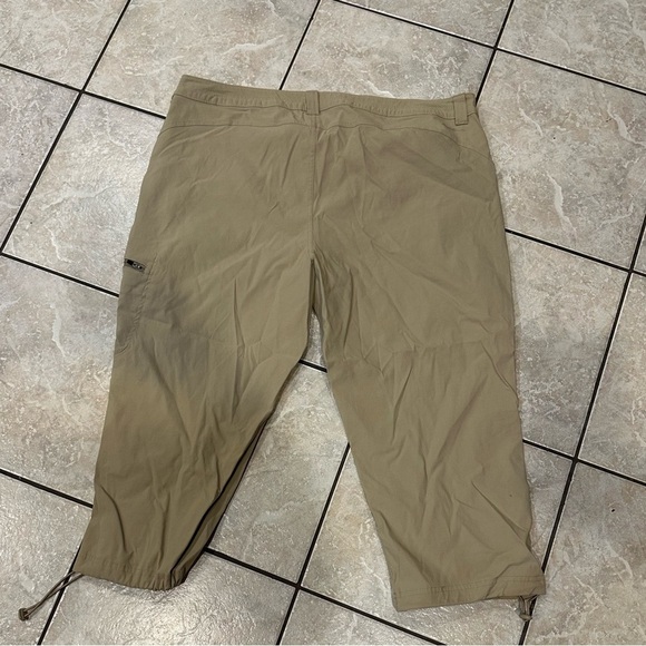 Eddie Bauer Women’s Capris Size 18 - Picture 3 of 5